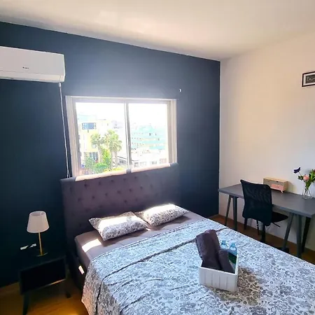 Unique 2br Apt 11 With 300mbit Plus Netflix Appartement Larnaca